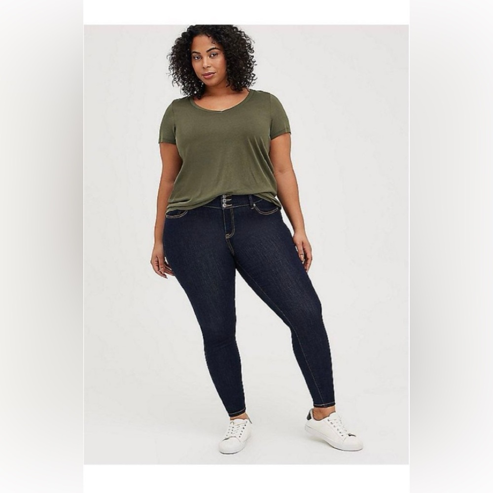 Torrid Super Soft Dark Wash 5 pocket Jegging Jeans, NWOT
